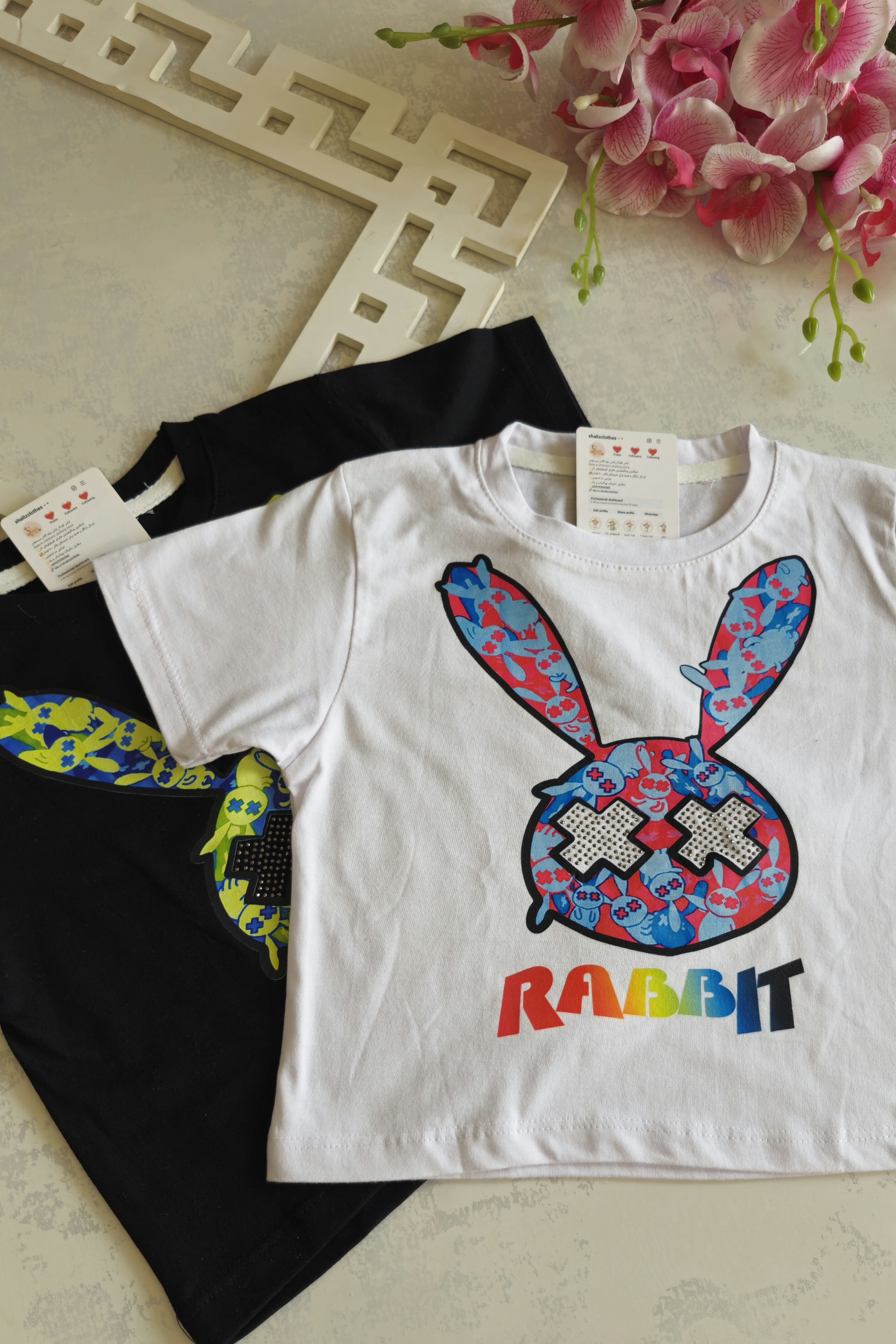 تیشرت مدل کراپ  با طرح برجسته و نگین کاری جنس نخی